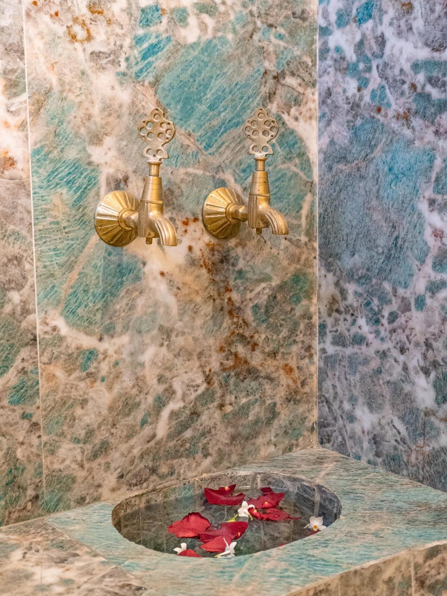 Absinthe Guest House Tanger Buitenkant foto